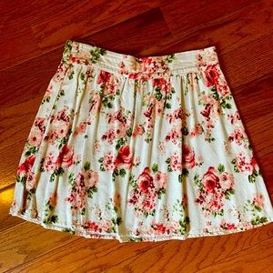 Floral mini skirt